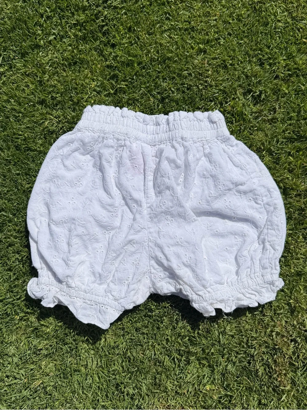 Vintage Gymboree Rainbow Tag White Eyelet Lace Bubble Bloomer Shorts X-Small GUC